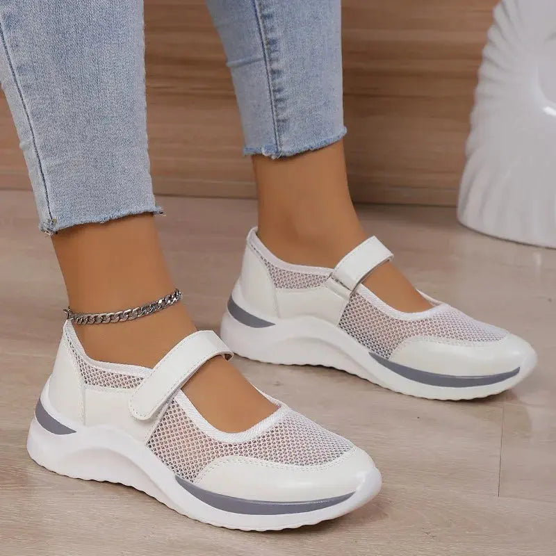りこ | 軽量メッシュスニーカー